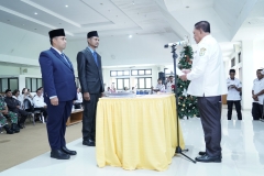 Bupati Timor Tengah Selatan resmi melantik Frans Steven Tafui, SP sebagai Direktur Perumda Air Minum Kabupaten TTS dan Yohanis Na'at, S.H. sebagai Dewan Pengawas Perumda Air Minum Kabupaten TTS.